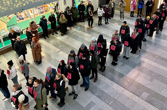 Yli 130 nuorta #hoitojonossa kauppakeskus Valkeassa Oulussa