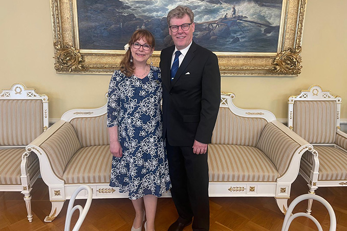 Sijaisvanhemmuus, rakkaus ja luopumisen kipu